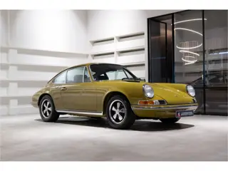 Porsche 911 2.4 T Coupé Fully restored 2021 - NEW condition