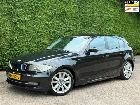 BMW 1-serie 118i /6BAK/CRUISE/STOELVERWARMING/RIJDTGOED!/
