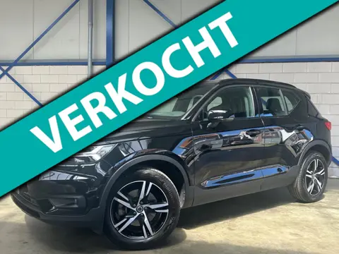 Volvo XC40 2.0 B4 R-Design Pano| Blis|Keyless|R-Camera|Full