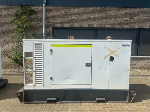 Iveco FPT NEF45 SM1A.A004 Stamford 60 kVA Silent Renrtal generatorset