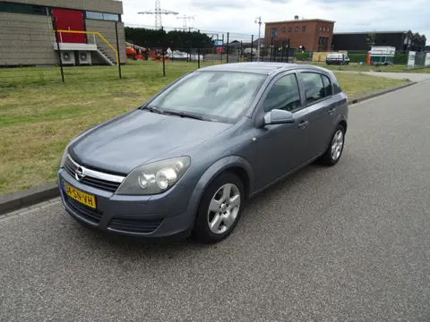Opel Astra 1.8 Executive