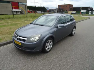 Opel Astra 1.8 Executive