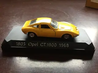 Opel GT 1900 Geel 1968 1/43 Solido 1805