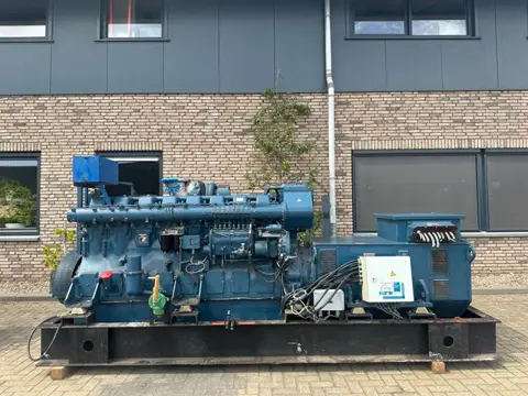 Mitsubishi S8NPTA 510 kVA Marine generatorset as New ! 181 hours !