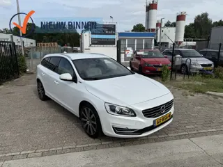 Volvo V60 2.4 D5 Twin engine Special.Edition. (bj 2015)