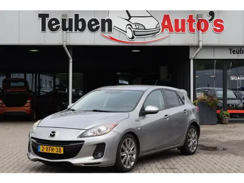 Mazda 3 1.6 CiTD Navigator Koppakking is lek, motor loopt wel maar niet goed. Climate control, Navig