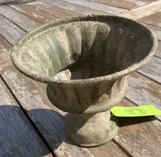 FLOWERPOT OP VOET KELKVAAS BLOEMPOT METAAL NIEUW