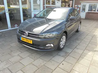 Volkswagen Polo 1.0 MPI Comfortline Business Navigatiesysteem, Parkeerassistentie, Airconditioning, 