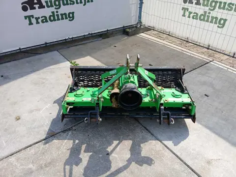 Trer MTZ 135 roterkopeg