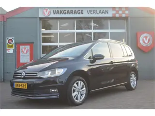 Volkswagen Touran 1.5 .. 7 persoons AUTOMAAT 12 mnd. gar.