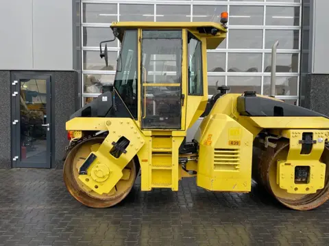 Dynapac CC222HF (bj 2004)