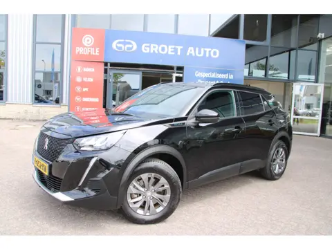 Peugeot e-2008 EV Style 50 kWh Airco Navi Camera Carplay Zeer mooi