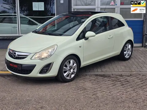 Opel Corsa 1.4-16V Cosmo PANO/AIRCO/NAP/STOEL VERW/ CR CONTROL