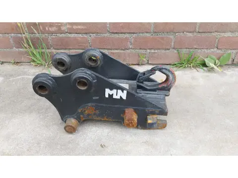 Hitachi ZX19 hydraulic coupler CW5 / 30mm pins / as new