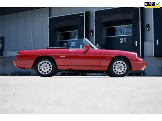 Alfa Romeo Spider 2.0