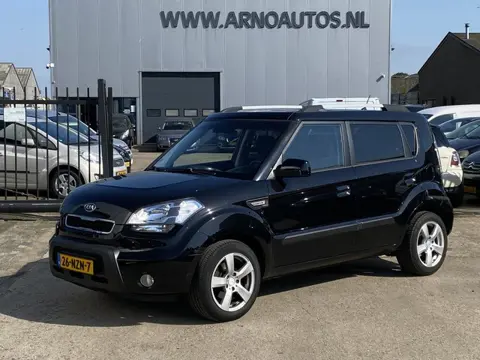 Kia Soul 1.6 X-ecutive, AIRCO, PARKEERSENSOREN, GROOT NAVIGATIE, BLUETOOTH-RADIO-CD-MP3-USB-AUX, 4X 