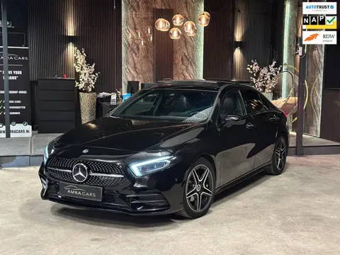 Mercedes-Benz A-klasse 180 AMG|PANO|SFEER|MEMORY