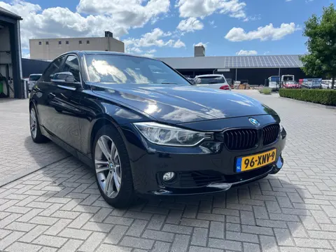 BMW 3-serie 320i High Executive
