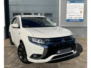 Mitsubishi Outlander 2.0 PHEV Executive Edition|2015|Cruise|PDC|Camera|NAP|