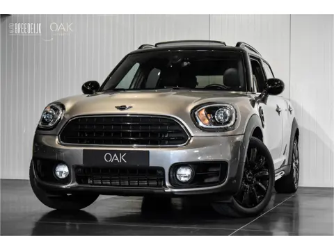 MINI Countryman 1.5 Cooper Chili Aut. | Navigatie | Panorama | Leder | Camera | 18"LM | Melting Silv