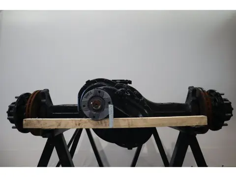 MAN HYD-1370-04 37/11 81.35003-7617 BRANDNEW (bj 2024)