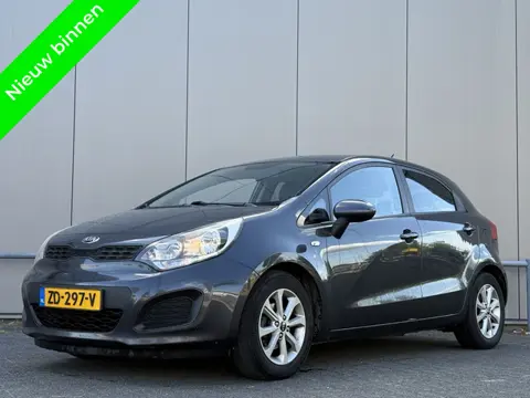 Kia Rio 1.1 CRDi - airco - cruise - parkeersensoren -