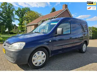 Opel Combo 1.4-16V Comfort Benzine met Trekhaak & Nieuwe APK !