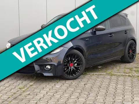 BMW 118i NAP | M-sport | Climate | Navi | MF-stuur | Apk nieuw