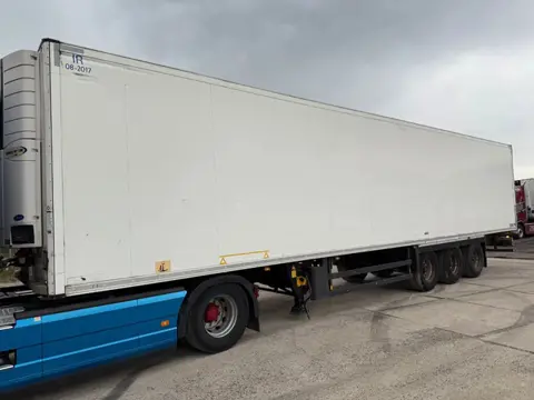 Schmitz Cargobull Schmitz Cargobull PRICES FROM €6950 TO €8950,- 40 X CARRIER 1850 MT D/E SAF AXELS