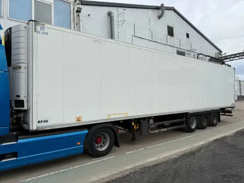 Schmitz Cargobull Schmitz Cargobull PRICES FROM €6950 TO €8950,- 40 X CARRIER 1850 MT D/E SAF AXELS