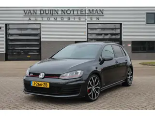 Volkswagen Golf 2.0 TSI GTI / Panoramadak / Stoelverwarming