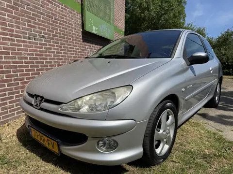 Peugeot 206 1.4-16V Quiksilver*2004*Elec-r|Airco|Lmv