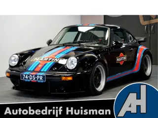 Porsche 911 930 3.5 Twin Turbo Coupé "Outlaw!" Volledig gerestaureerd en gereviseerd, MARTINI Racing