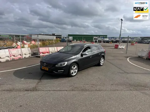 Volvo V60 2.4 D6 AWD Plug-In Hybrid Summum Clima.Navi.Camera.Leder