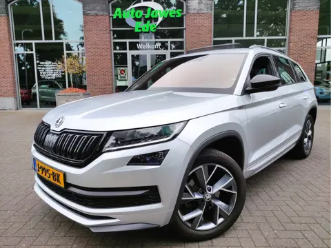Škoda Kodiaq 1.5 TSI DSG Sportline Business Panoramadak - Wegklapbare trekhaak - Adaptieve Cr.contro