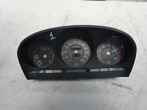 Instrument panel Mercedes 350 SL and 450 SL