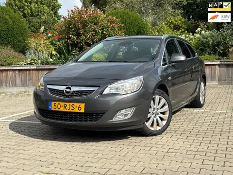 Opel Astra Sports Tourer 1.4 Cosmo | Cruise control |