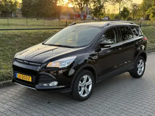 Ford Kuga 1.5 Trend NL auto, nieuwe APK !