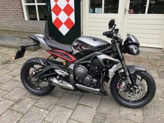 Triumph STREET TRIPLE 765 RS ABS (bj 2022)