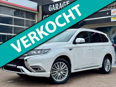Mitsubishi Outlander 2.4 PHEV Intro | Volleder | Pano | Xenon | Full-Led | Apple/Android | Navi | Ca
