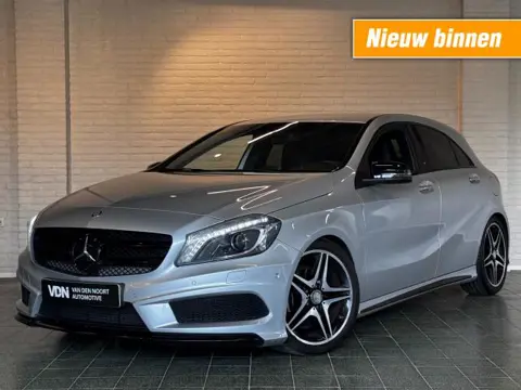 MERCEDES-BENZ A-KLASSE 180 Prestige AMG Night Automaat Climate Cruise Stoelv Navi 18''
