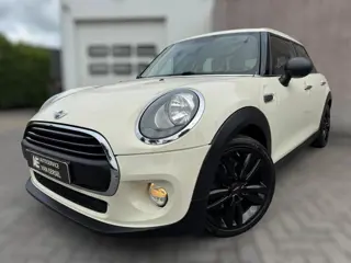 Mini 1.5 One First PARKEERSENSOREN / LMV / STOELVERWARMING / AIRCO