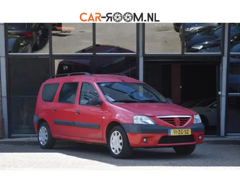 Dacia Logan MCV 1.6-16V Lauréate 7p. Airco Trekhaak Elekt Ramen 7pers