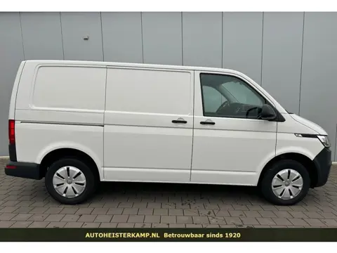 Volkswagen Transporter 2.0 TDI L1H1 T6.1 110 PK Airco Achterklep PDC Radio