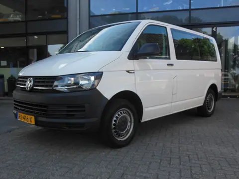 Volkswagen Transporter Kombi 2.0 TDI L1H1 Ik ben te huur voor €125,00 per dag