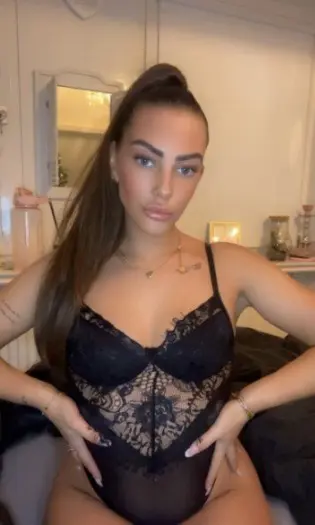 1 op 1 xxx met ex on the beach Rosalie?