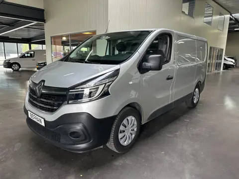 Renault TRAFIC 2.0 dCi 120 Pk Airco/ PDC