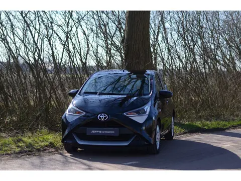 Toyota Aygo 1.0 VVT-i x-play