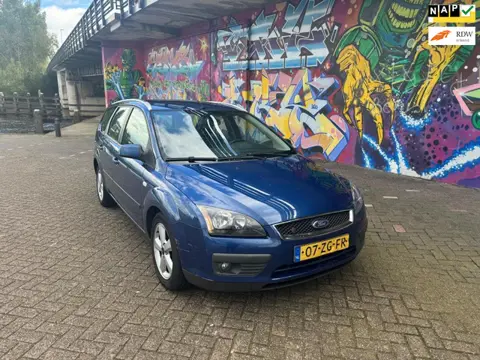 Ford Focus Wagon 1.8-16V Ambiente Flexifuel airco navigatie sport velgen leuke auto