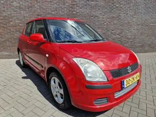 Suzuki Swift 1.3 GLS 5 deurs APK 07-2026 radio spotify LM velgen